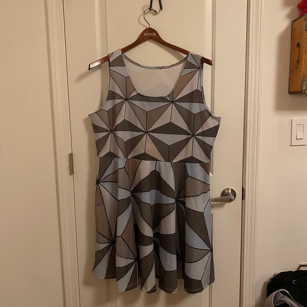 Plus Size 3X/4X, Women's Gray and Brown Geometric Midi Dress